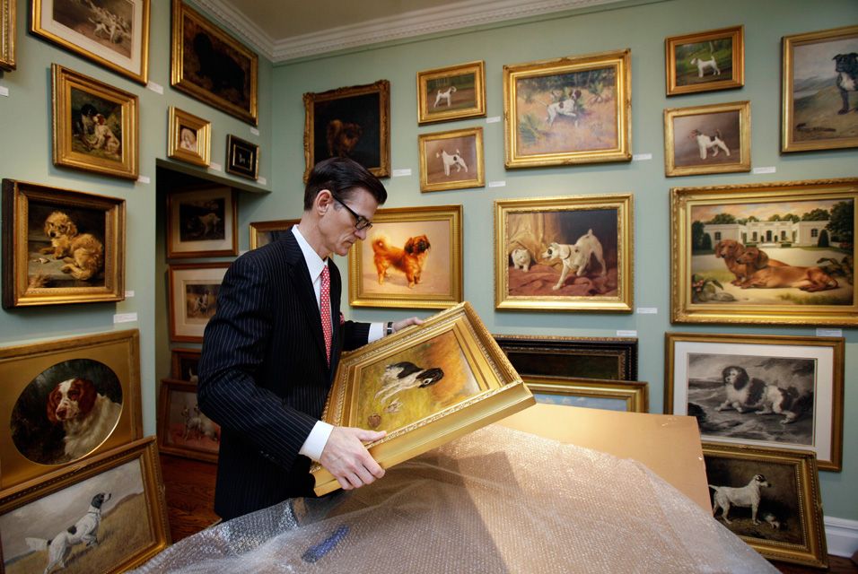 The Art of Collecting – Curating Your Own Gallery at Home