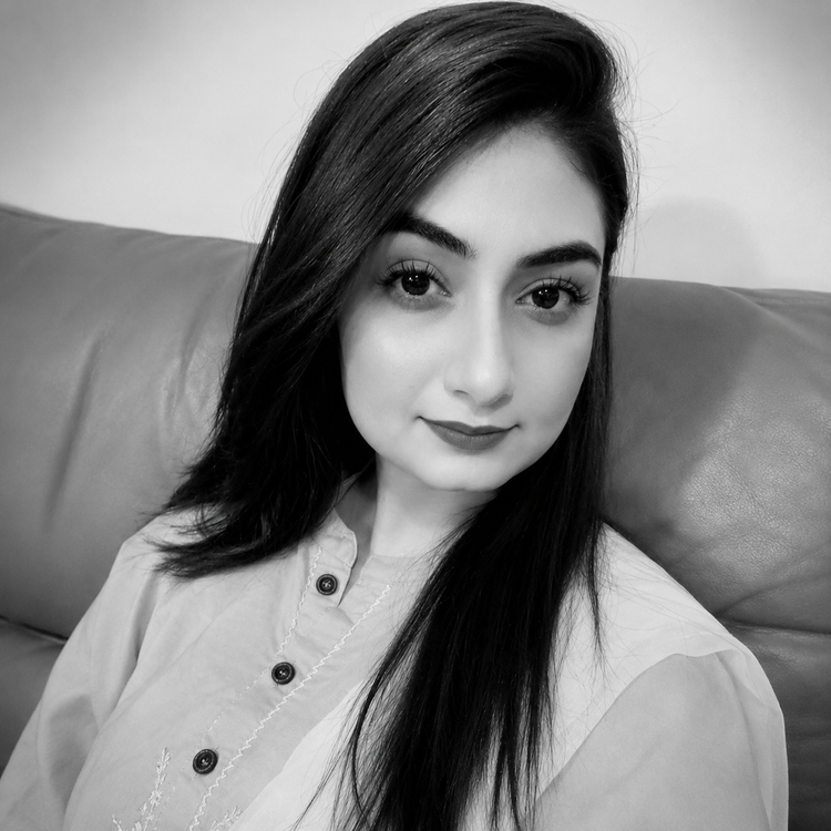 Amna Waqas